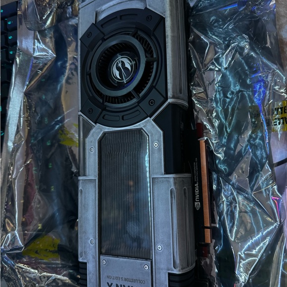 Limited edition Star Wars titan xp graphics cards - Picture 2 of 8